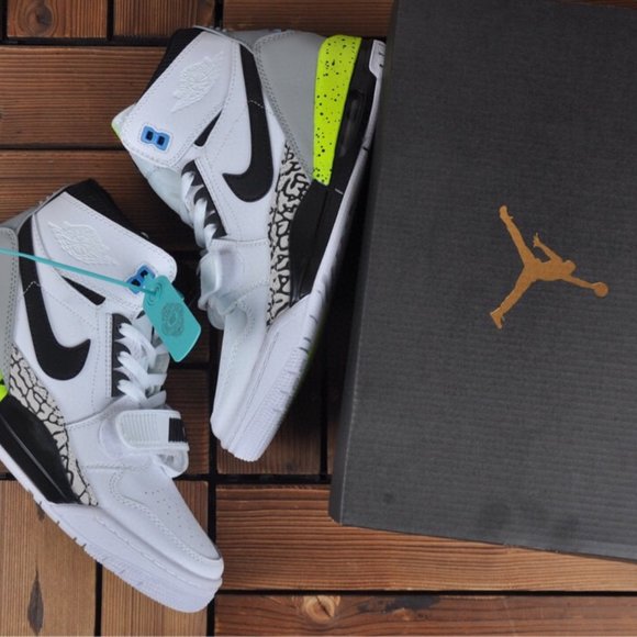 New Nike AJ Sneakers for men's running shoes - Picture 4 of 8